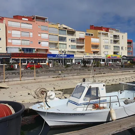 Avant Port شقة آجد