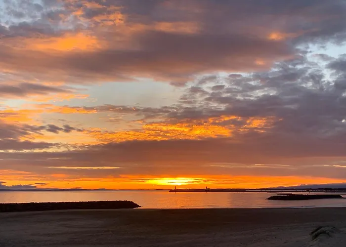 شقة Avant Port آجد