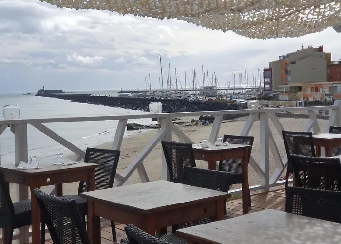 Avant Port アパート アグド